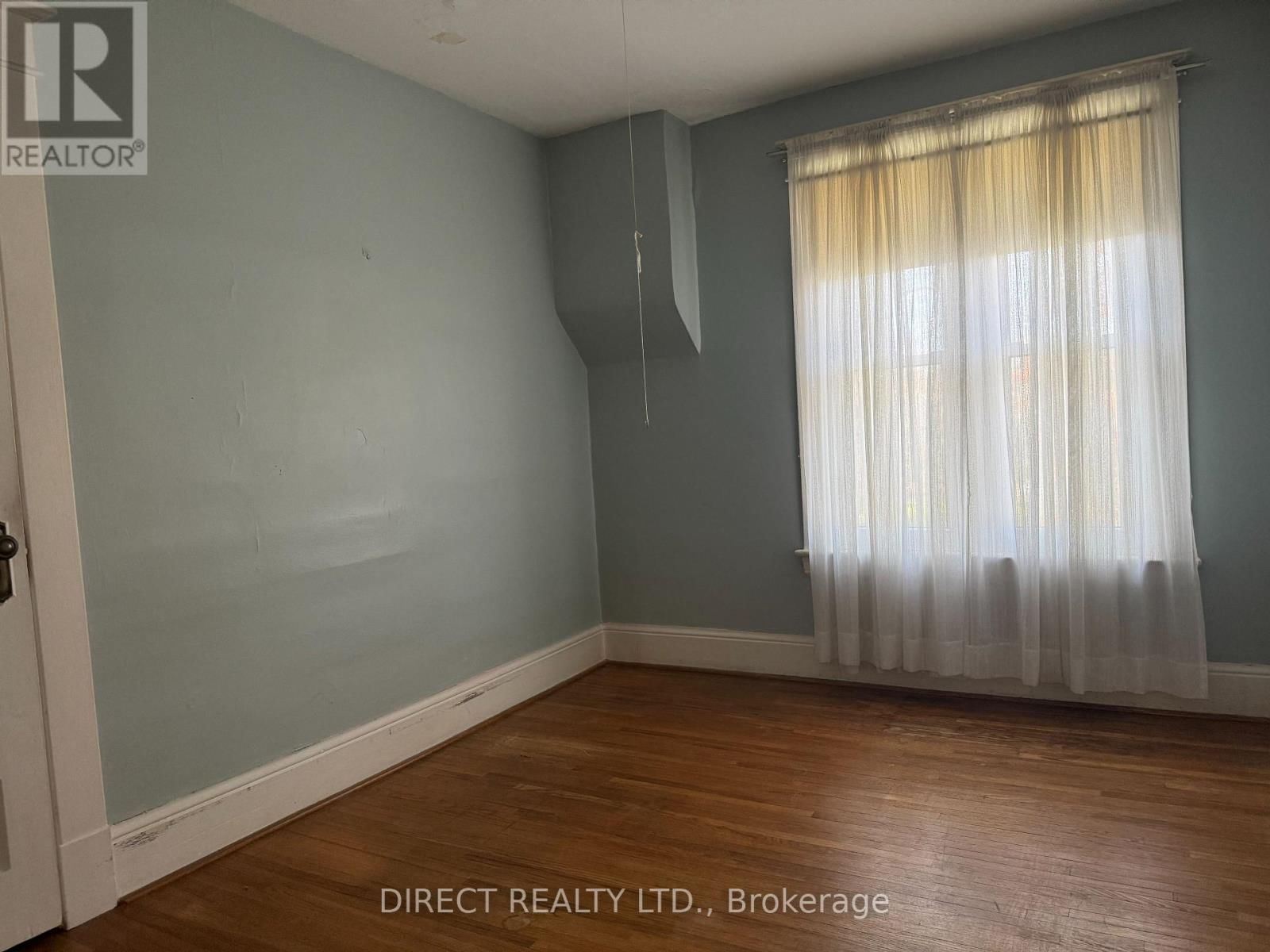 298 BLEECKER AVENUE Image 17