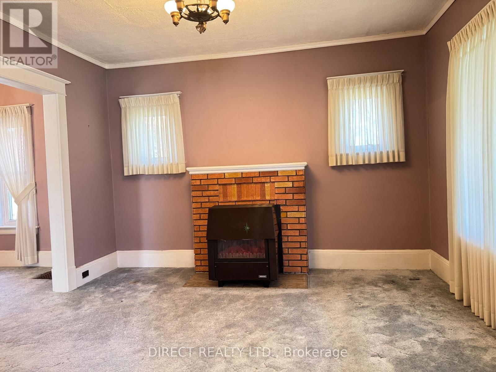 298 BLEECKER AVENUE Image 8