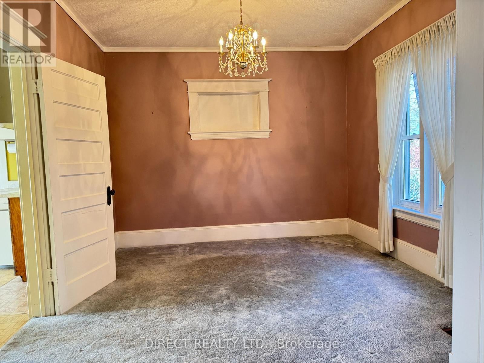 298 BLEECKER AVENUE Image 9