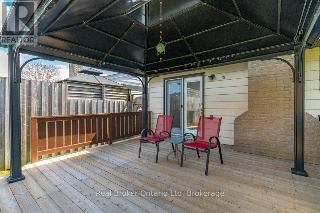 68 SETTLERS DRIVE Image 30