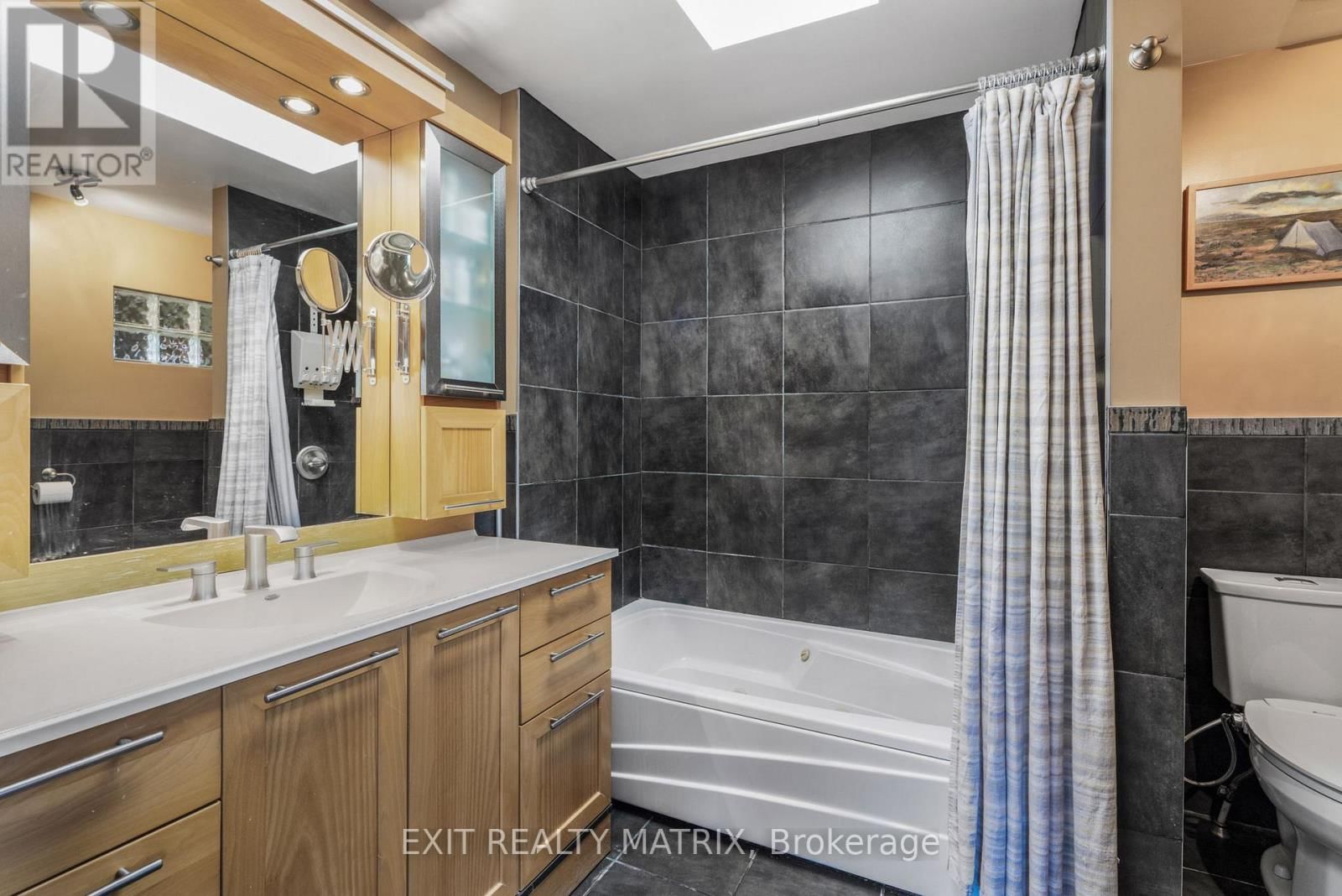 1401 BORTOLOTTI CRESCENT Image 21