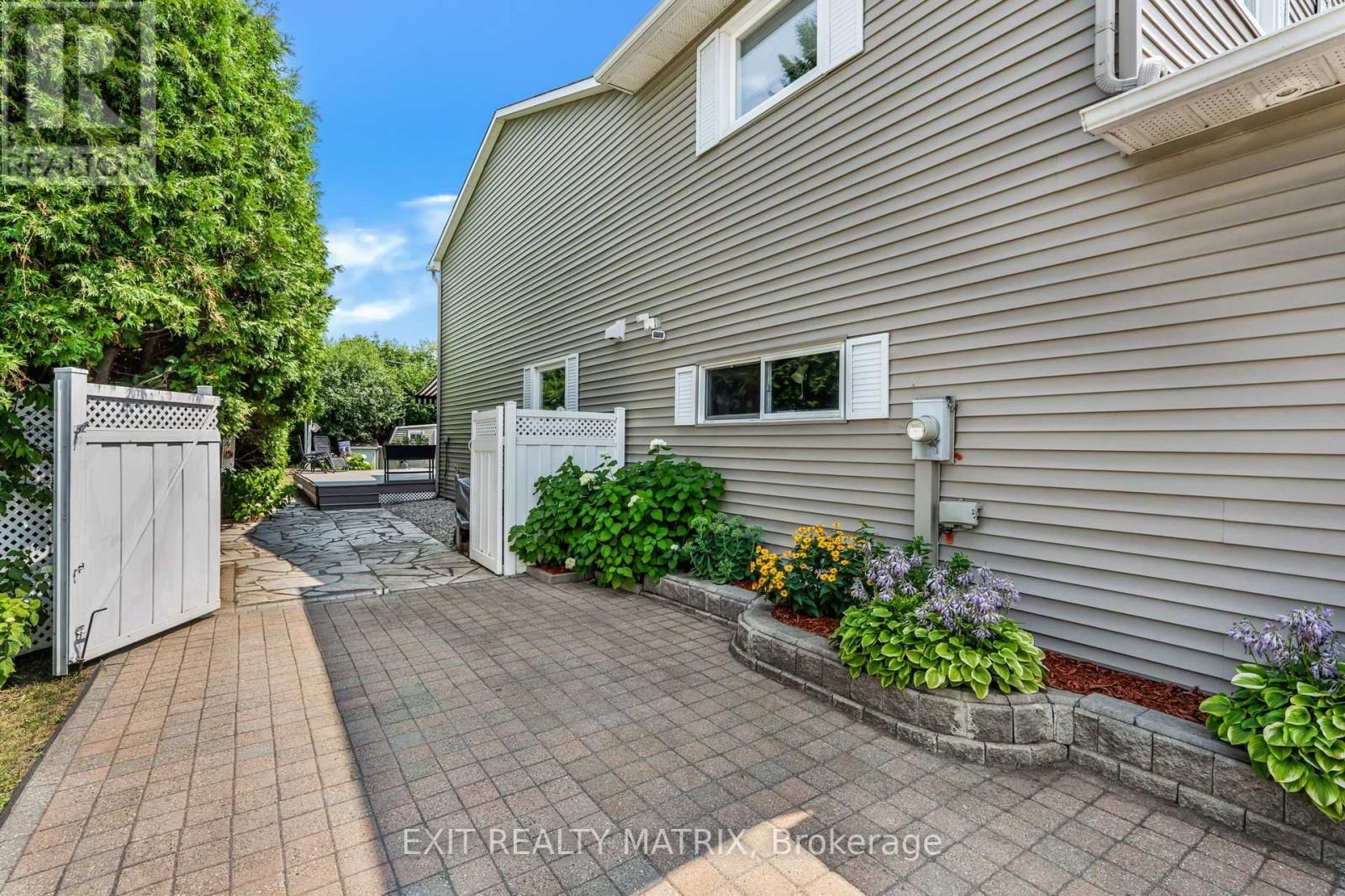 1401 BORTOLOTTI CRESCENT Image 38