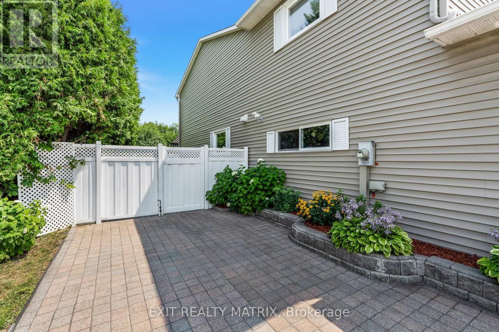 1401 BORTOLOTTI CRESCENT Image 39
