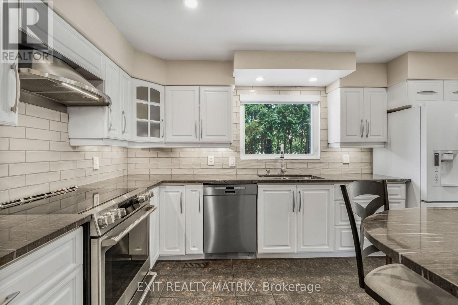 1401 BORTOLOTTI CRESCENT Image 7