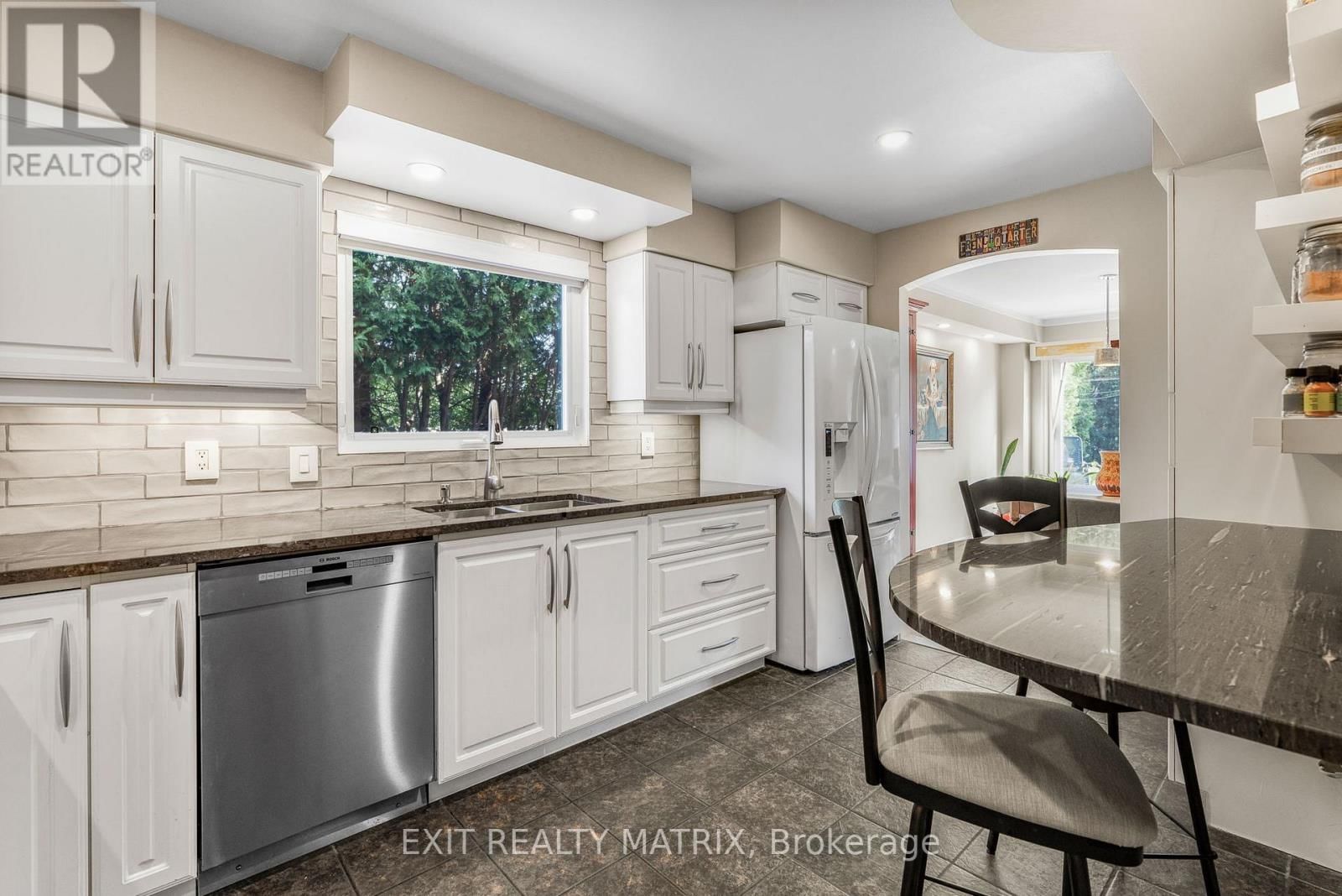 1401 BORTOLOTTI CRESCENT Image 8