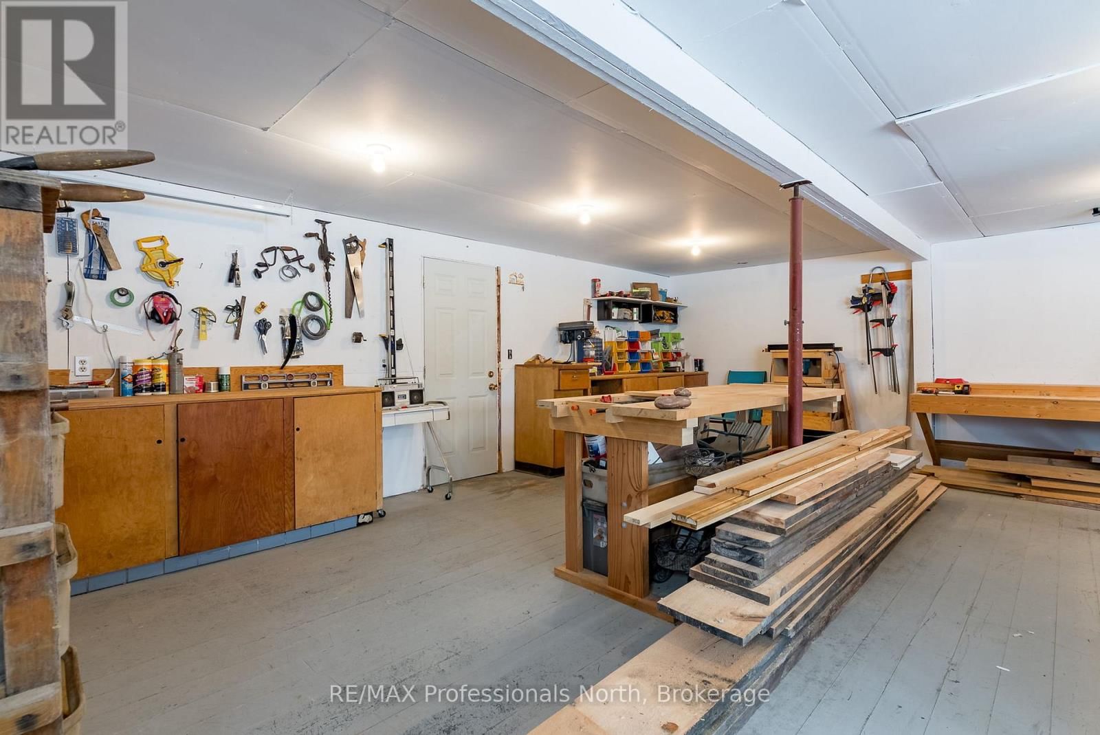 3 - 2901 LIMBERLOST ROAD Image 37