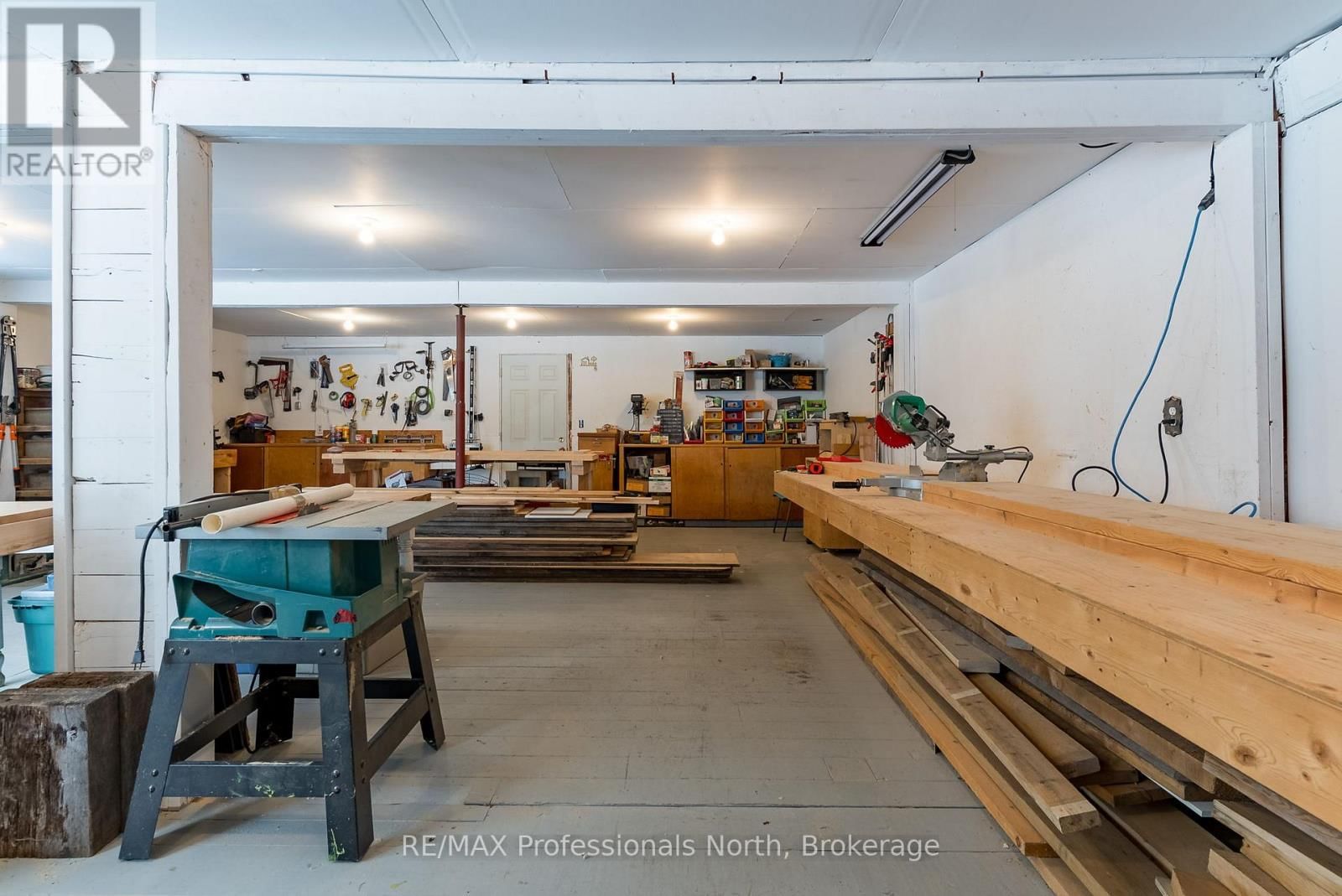 3 - 2901 LIMBERLOST ROAD Image 38