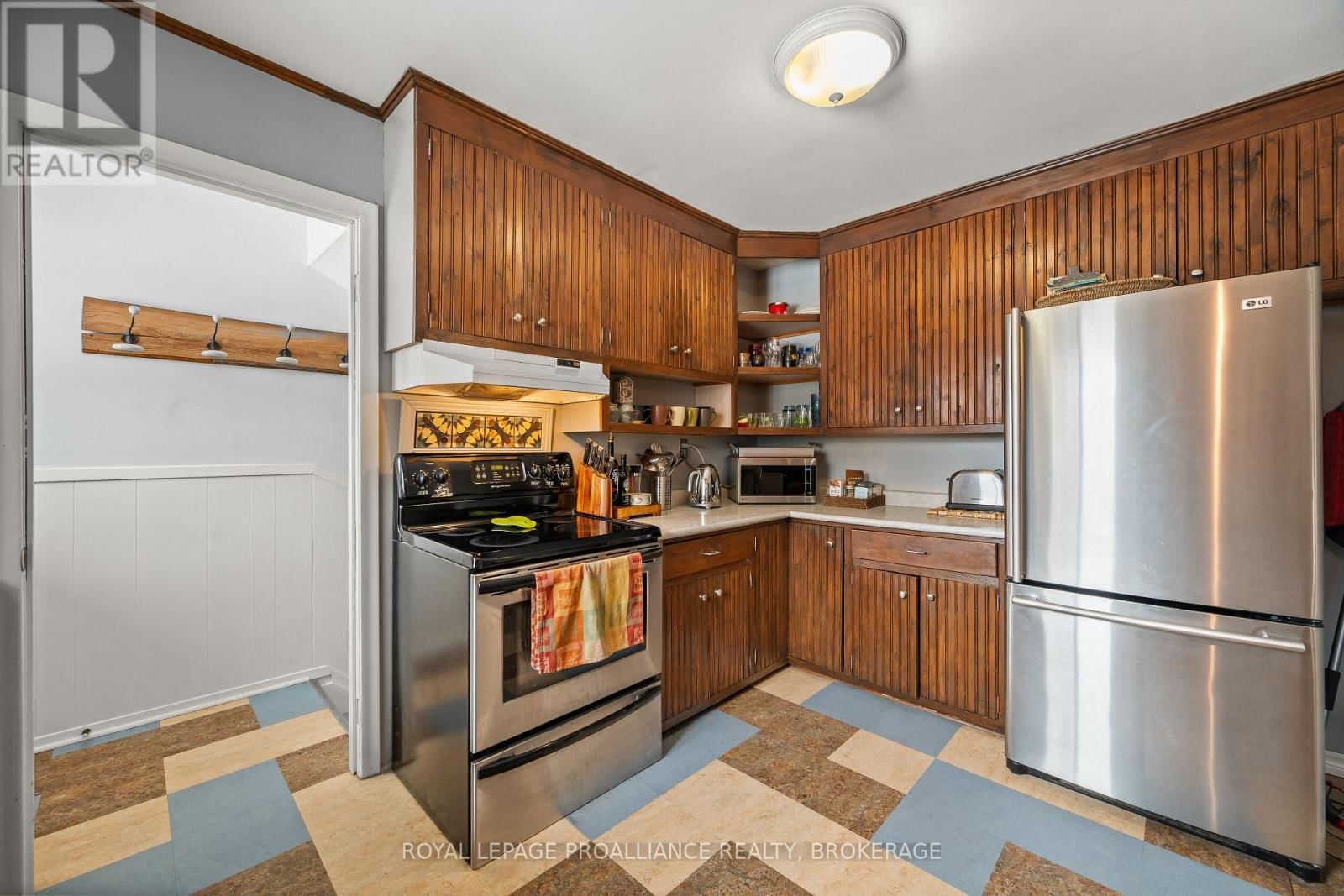 62 MONTGOMERY BOULEVARD Image 13