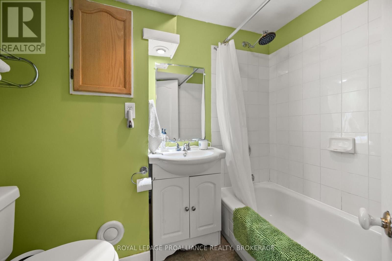 62 MONTGOMERY BOULEVARD Image 37