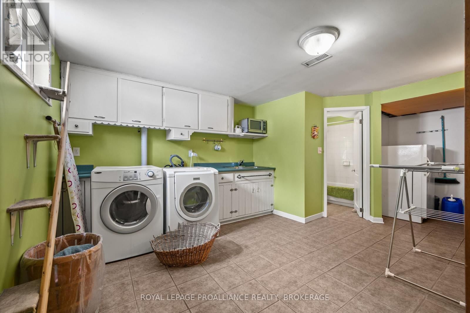 62 MONTGOMERY BOULEVARD Image 41