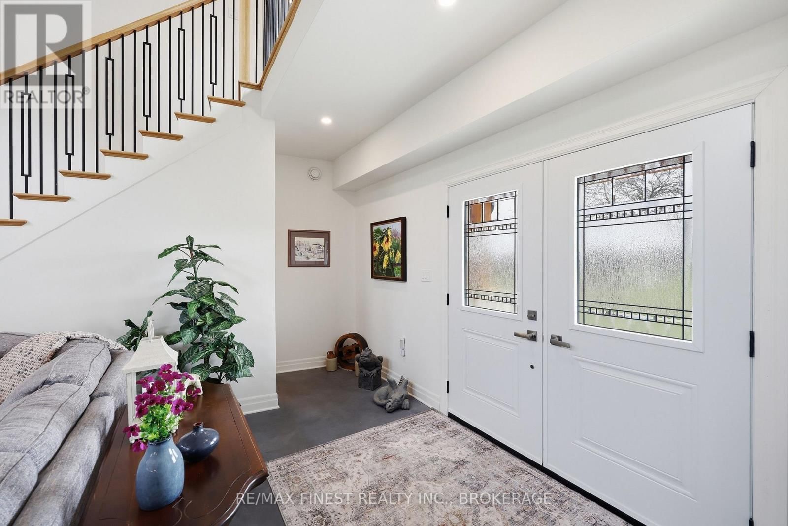 1033 KONA CRESCENT Image 10