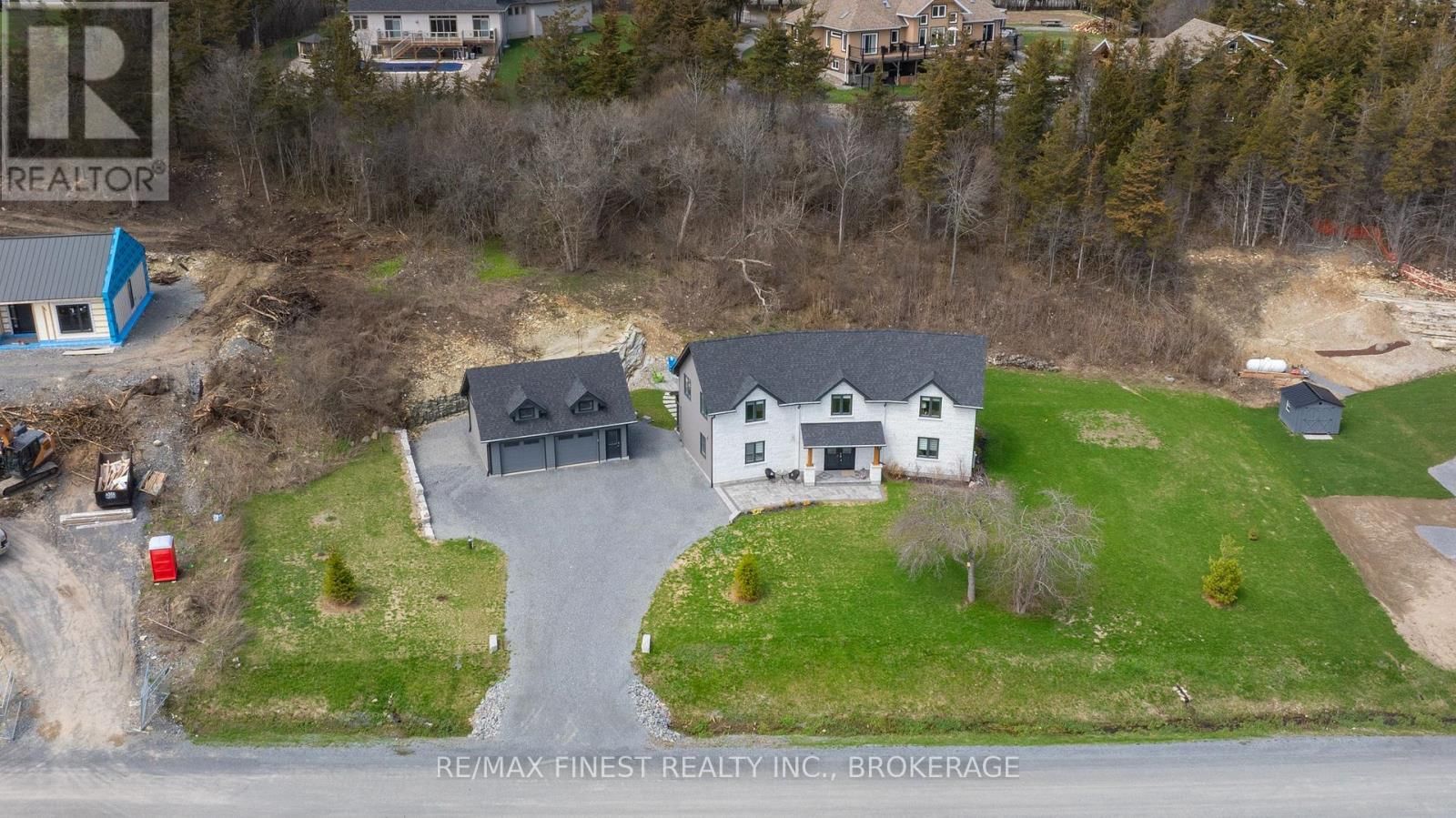 1033 KONA CRESCENT Image 2