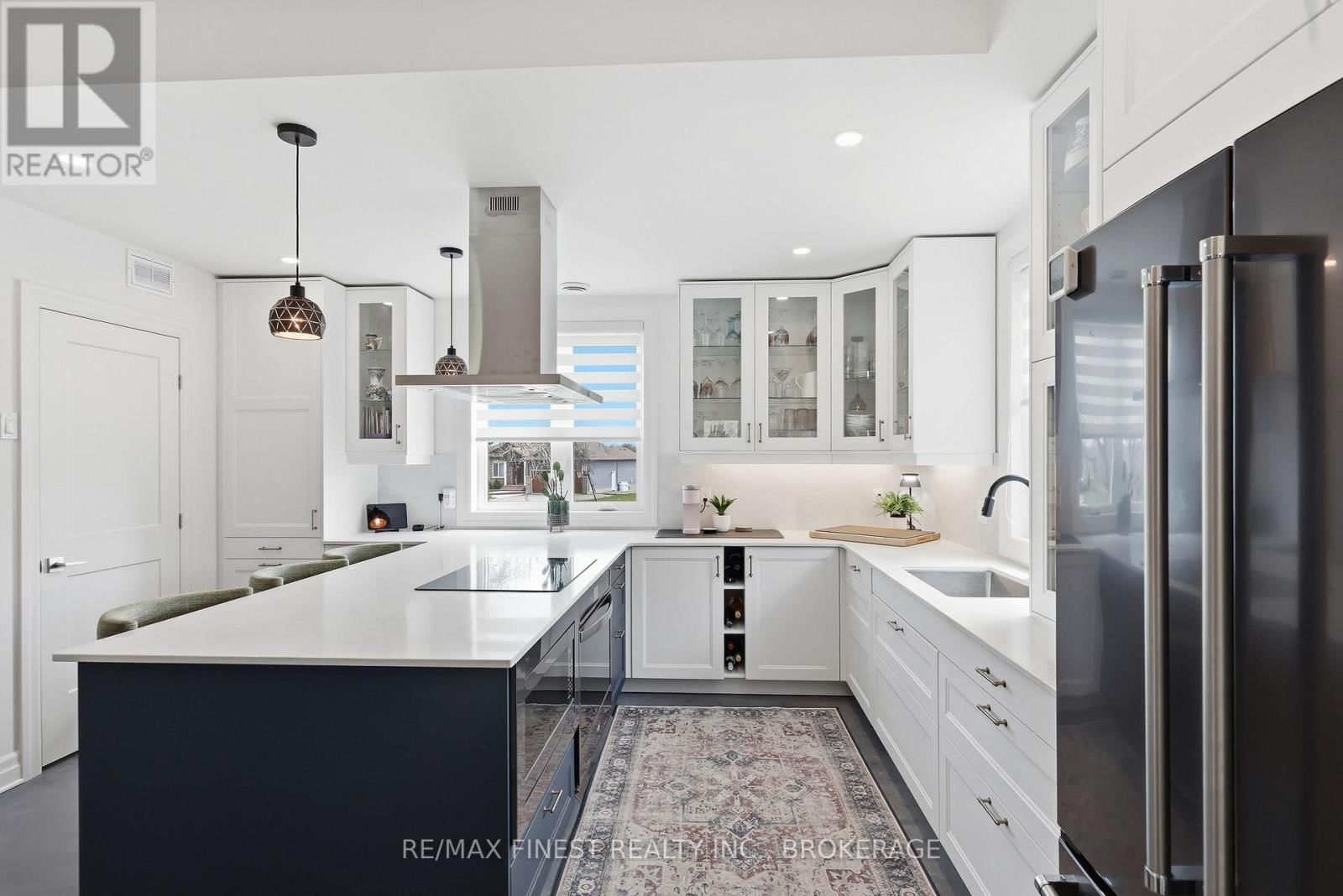 1033 KONA CRESCENT Image 20