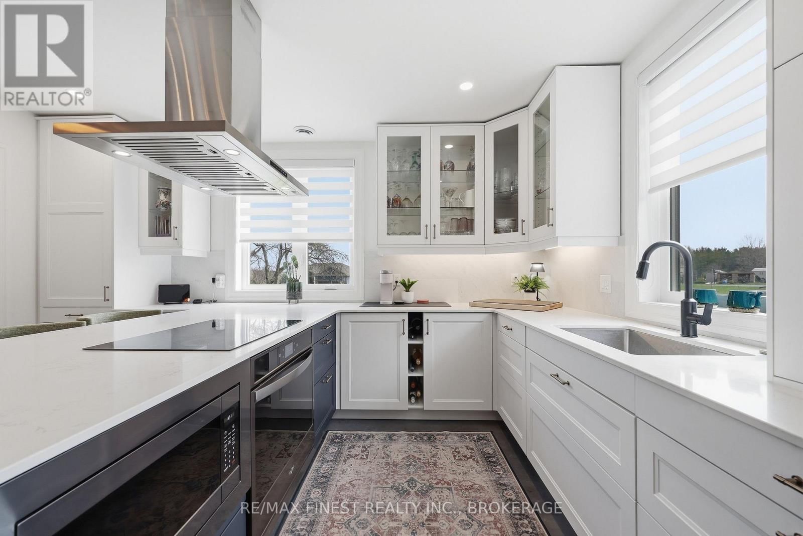 1033 KONA CRESCENT Image 21