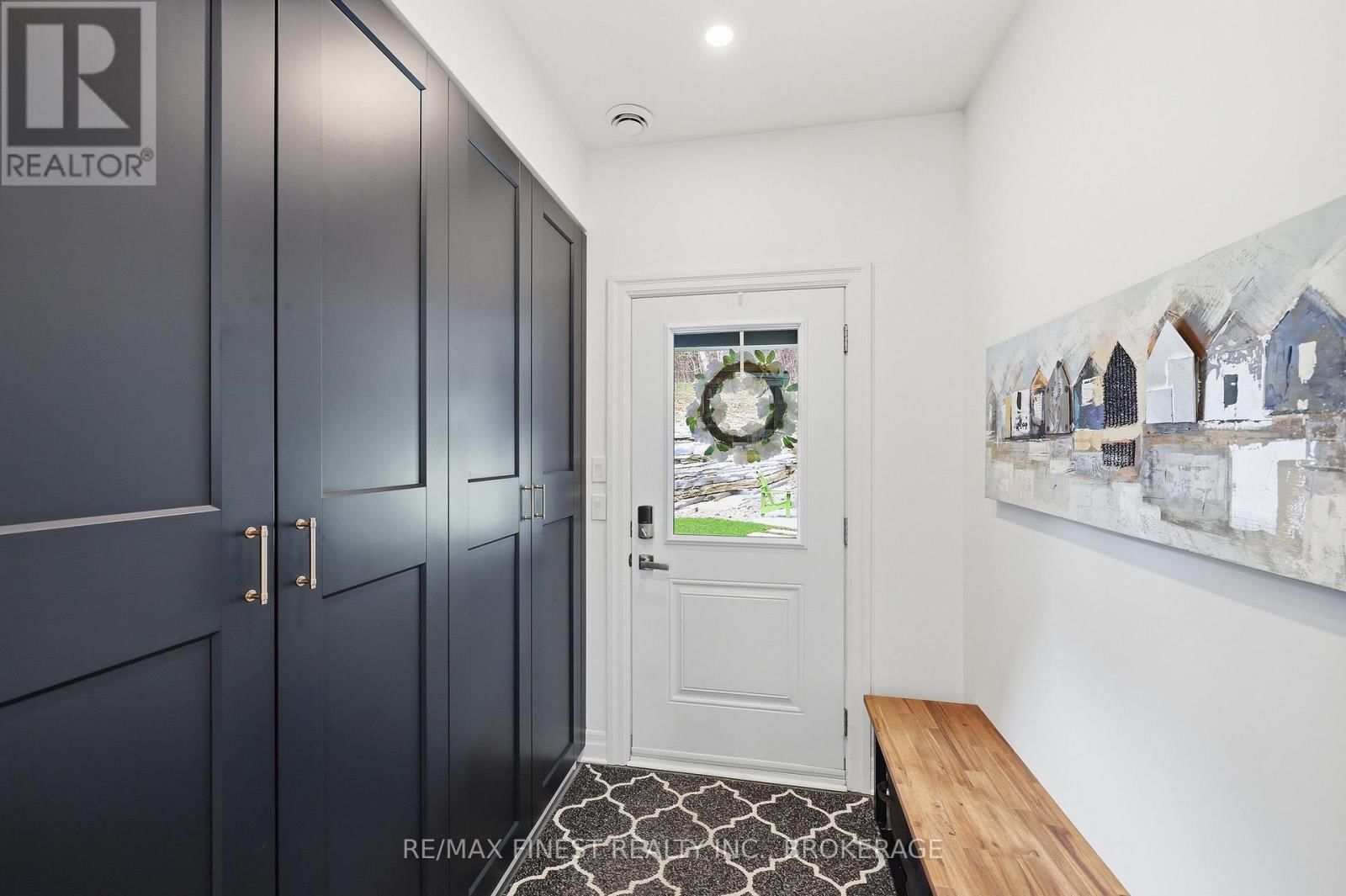 1033 KONA CRESCENT Image 23