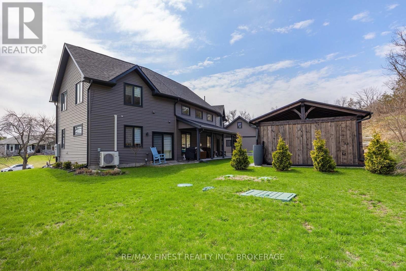 1033 KONA CRESCENT Image 48