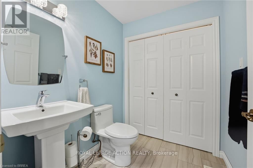 31 - 53 HERON'S LANDING Image 16