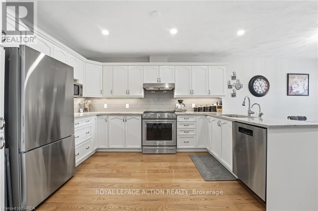 31 - 53 HERON'S LANDING Image 7