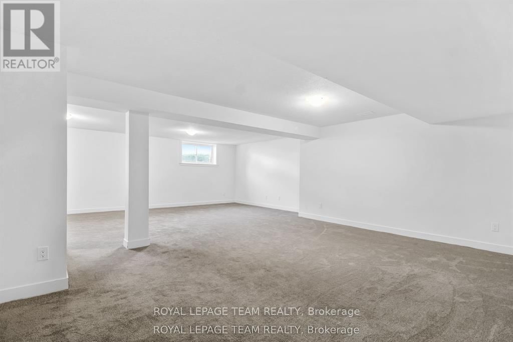 76 BIG DIPPER STREET Image 30