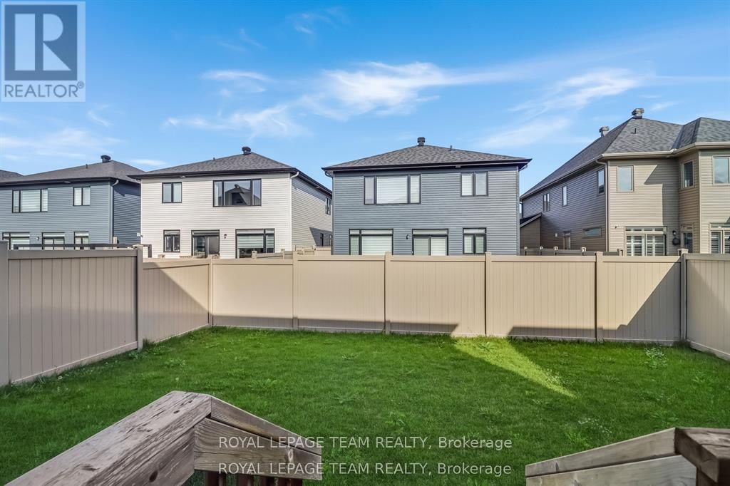 76 BIG DIPPER STREET Image 31