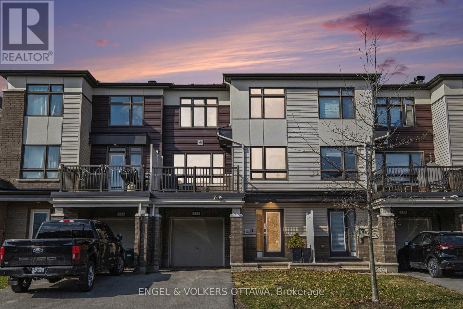 575 ROUNDLEAF WAY Image 1