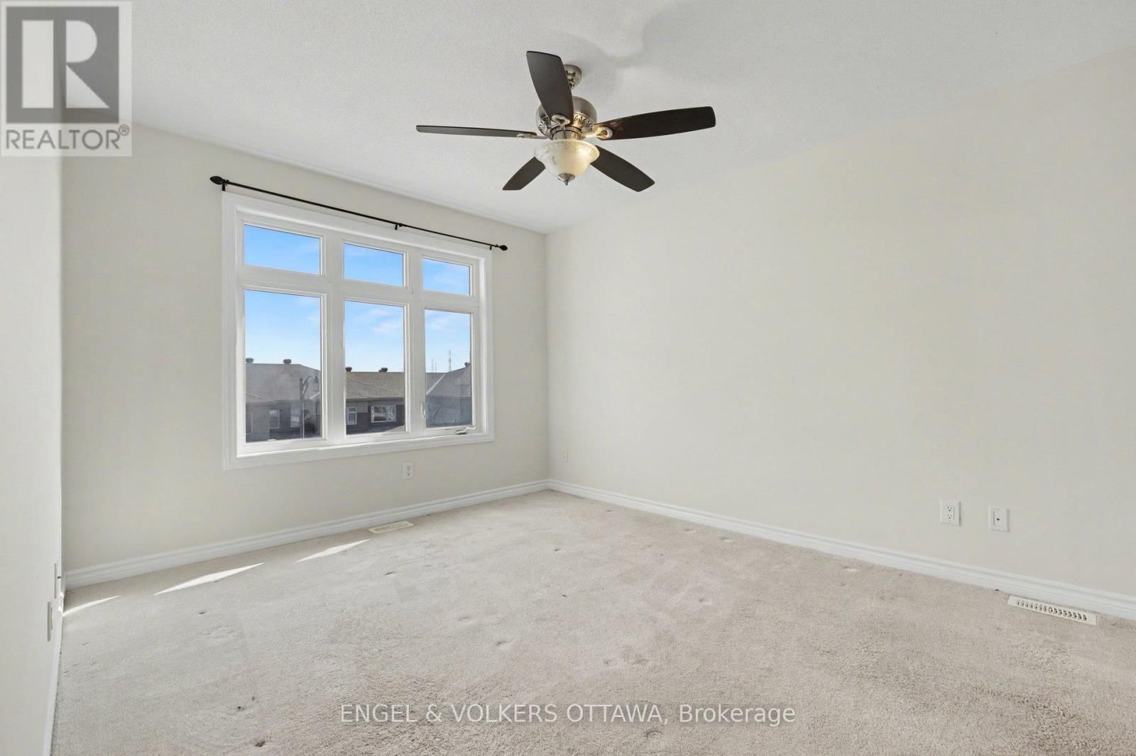 575 ROUNDLEAF WAY Image 26