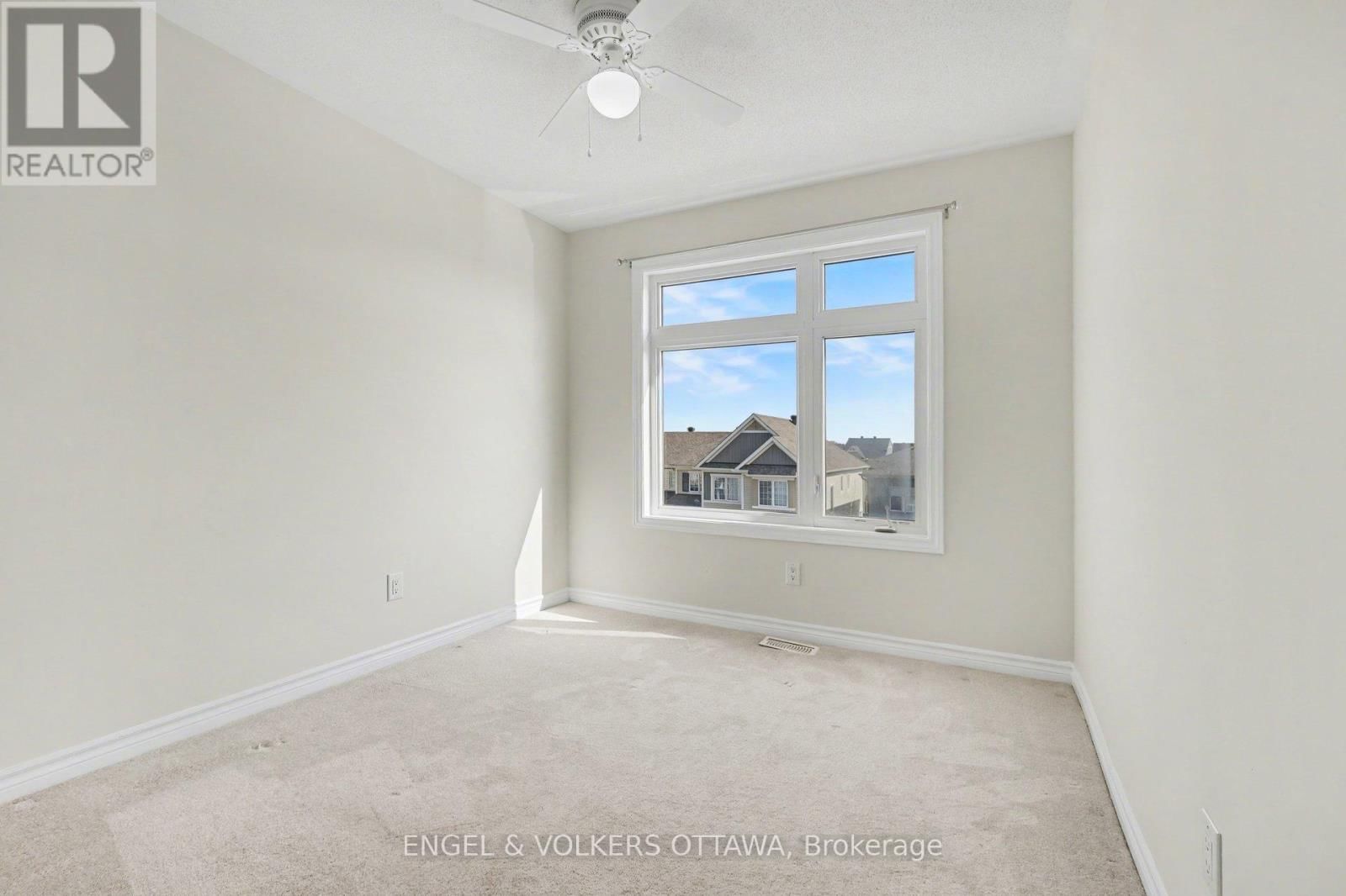 575 ROUNDLEAF WAY Image 27