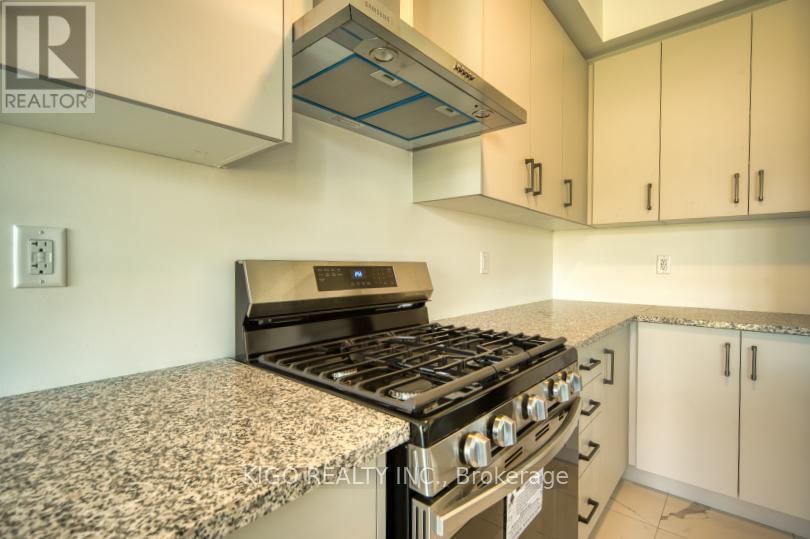 139 VELVET WAY Image 13