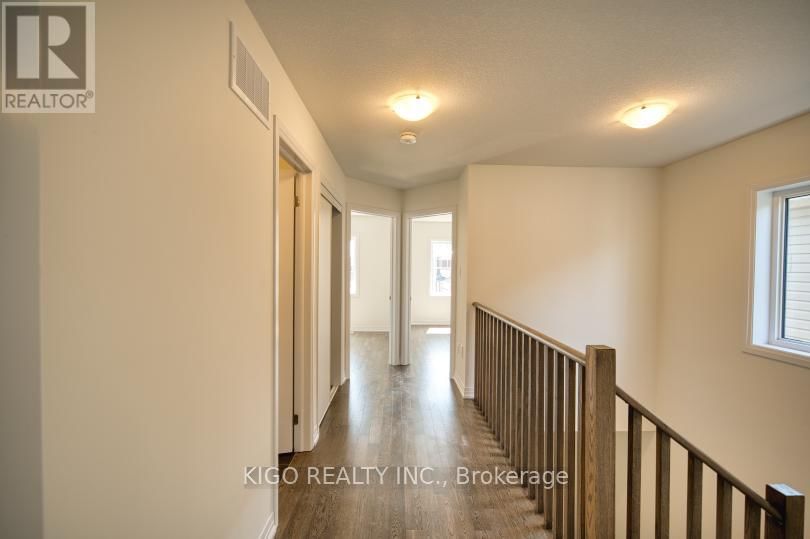 139 VELVET WAY Image 18