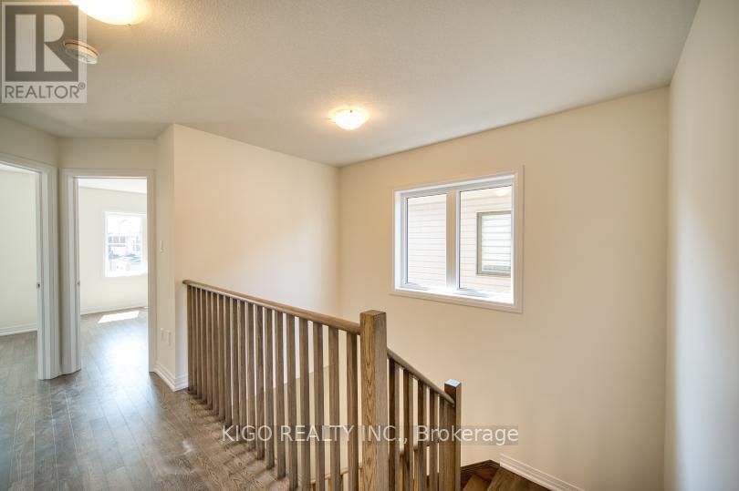 139 VELVET WAY Image 19