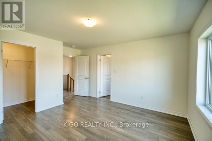 139 VELVET WAY Image 21