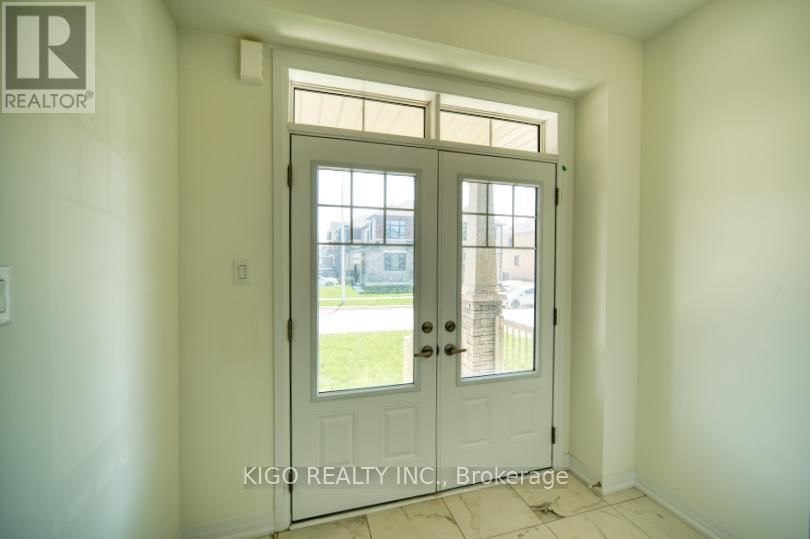 139 VELVET WAY Image 5