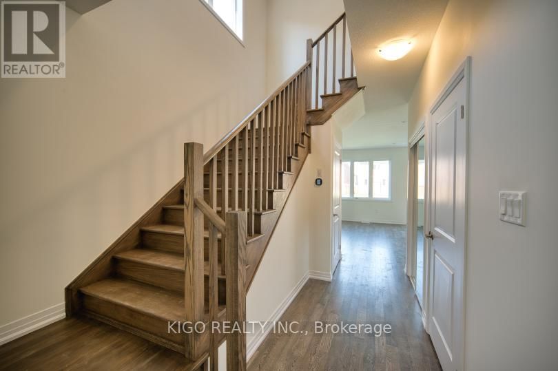 139 VELVET WAY Image 7