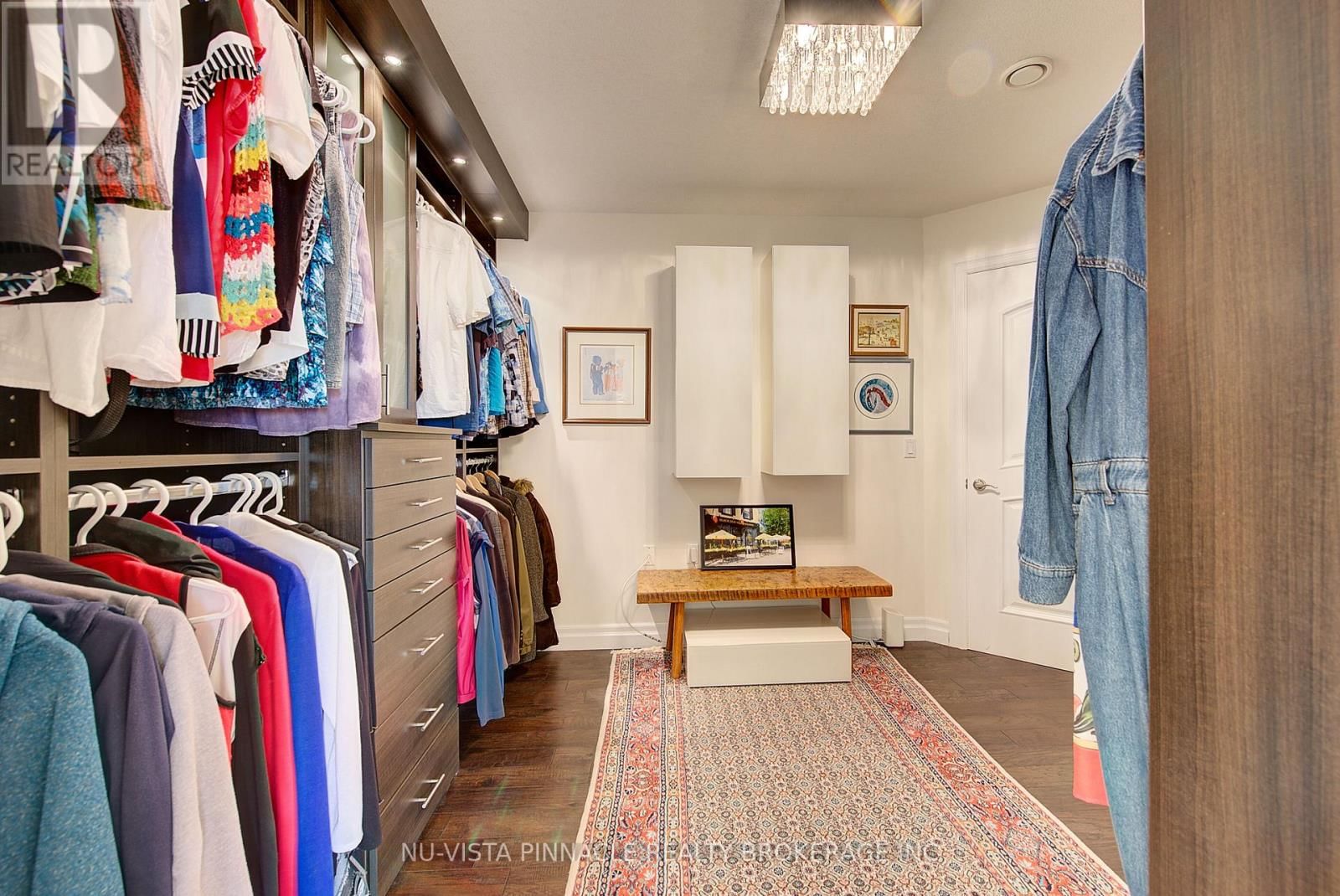 1203 - 250 PALL MALL STREET Image 18