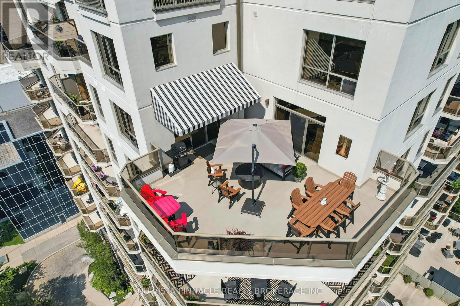 1203 - 250 PALL MALL STREET Image 24