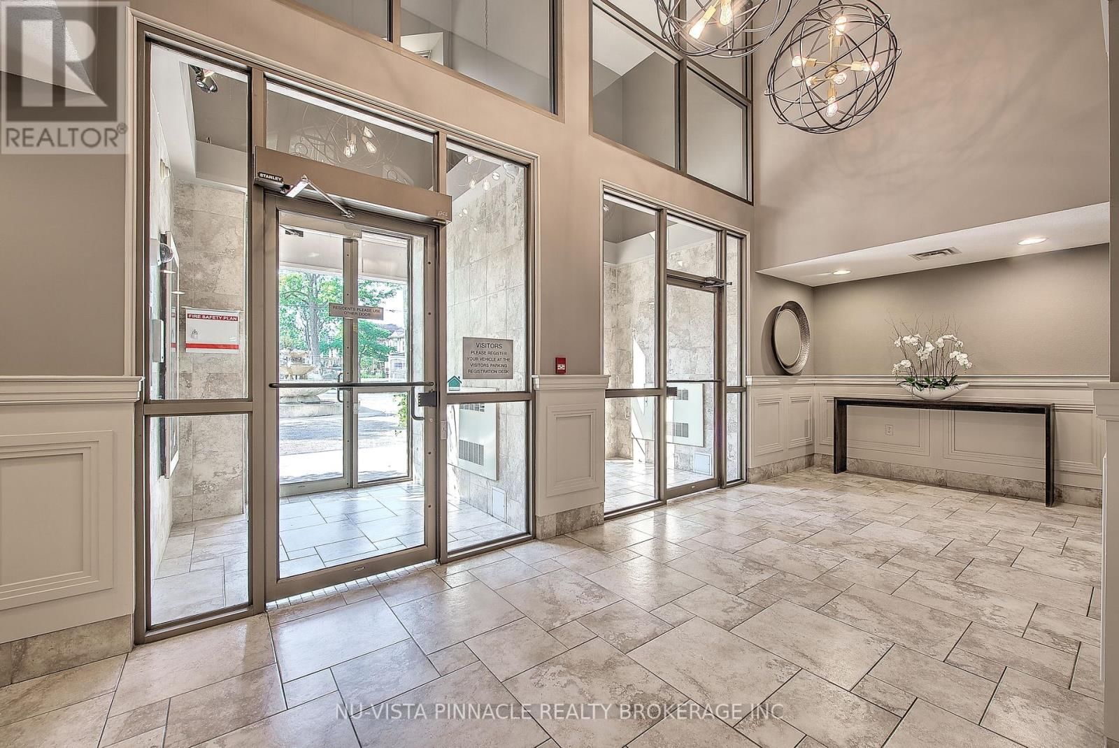 1203 - 250 PALL MALL STREET Image 26