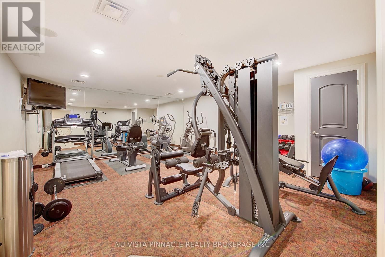 1203 - 250 PALL MALL STREET Image 31