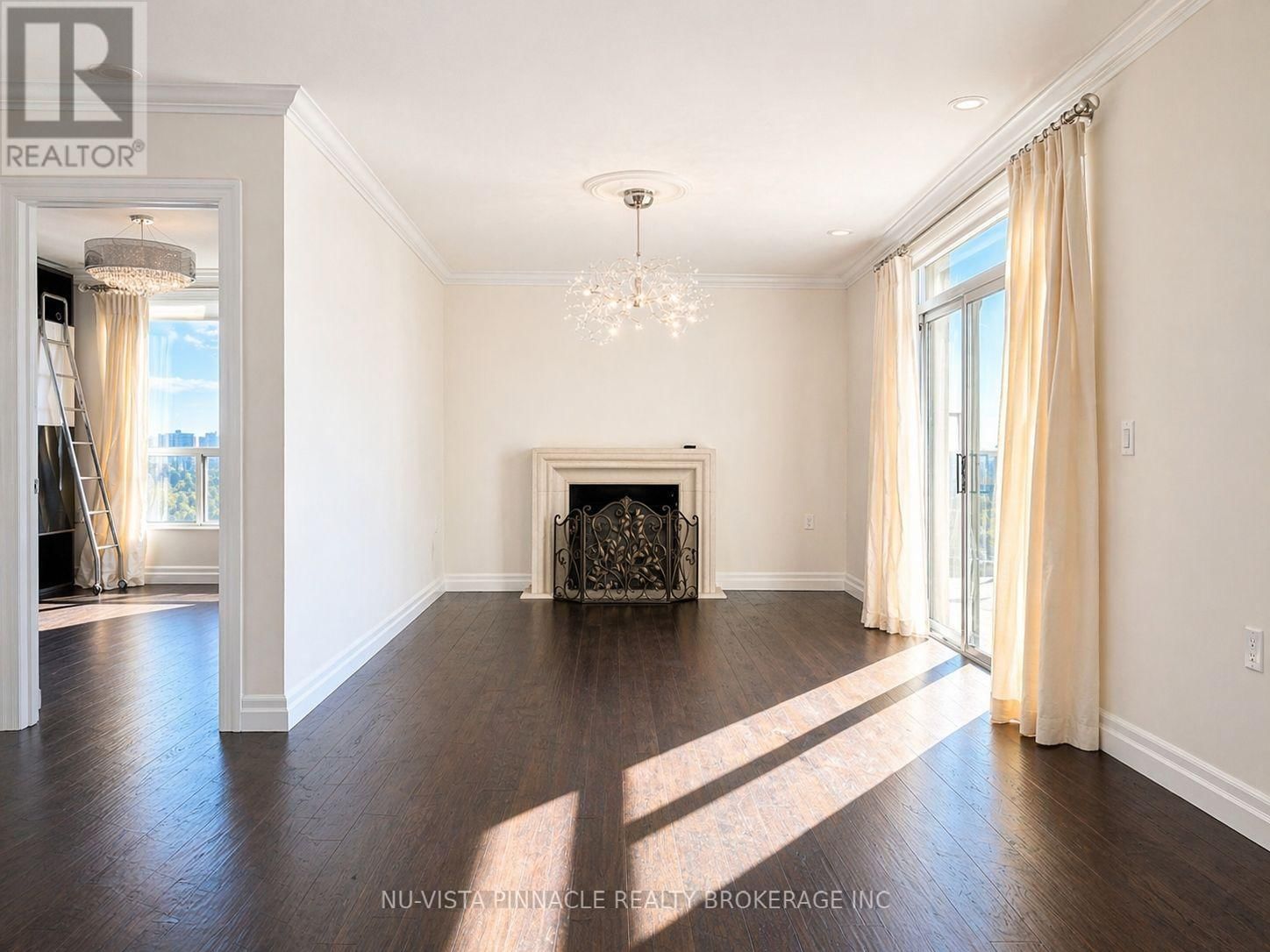 1203 - 250 PALL MALL STREET Image 7