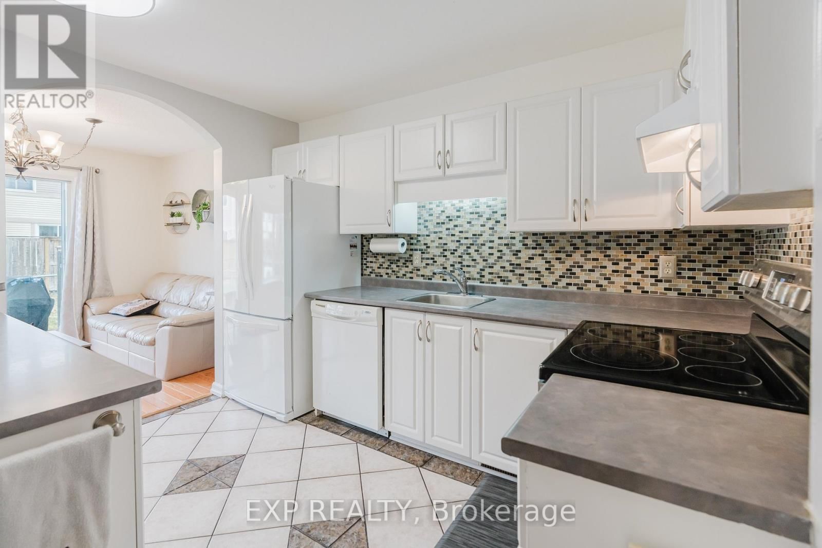 378 VALADE CRESCENT Image 15