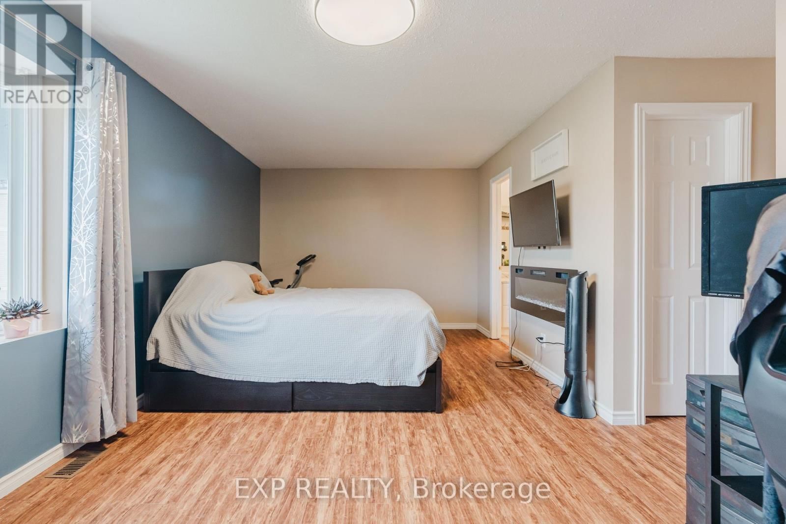 378 VALADE CRESCENT Image 22