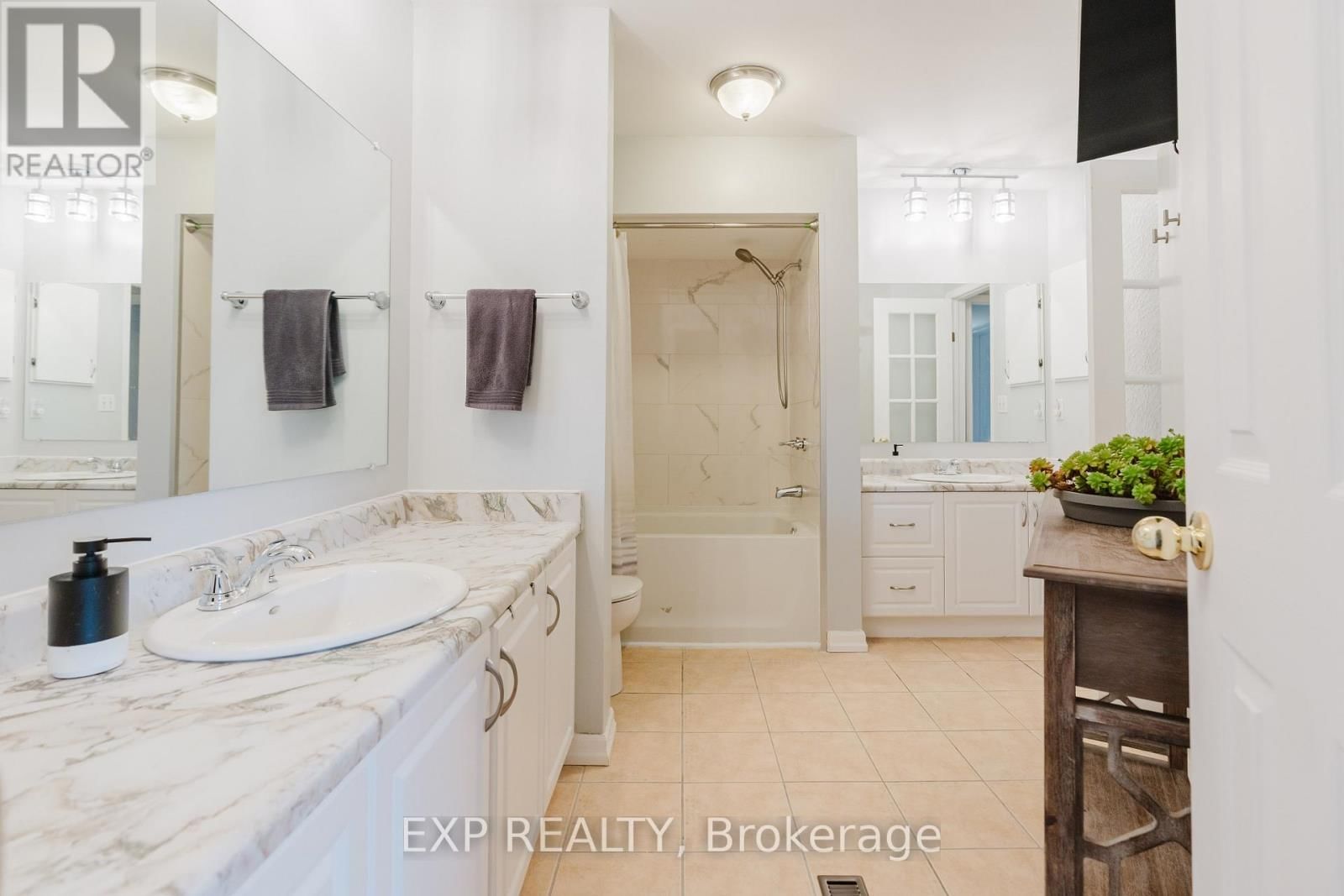 378 VALADE CRESCENT Image 24