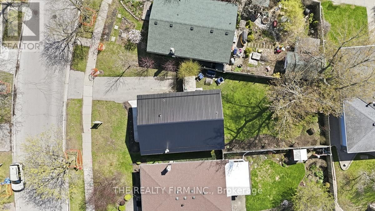 923 WILLOW LANE Image 38