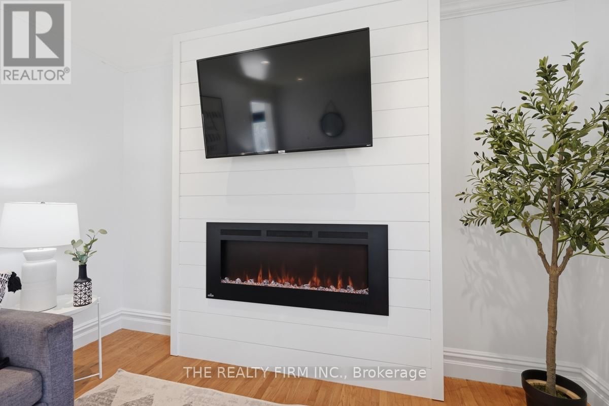 923 WILLOW LANE Image 9