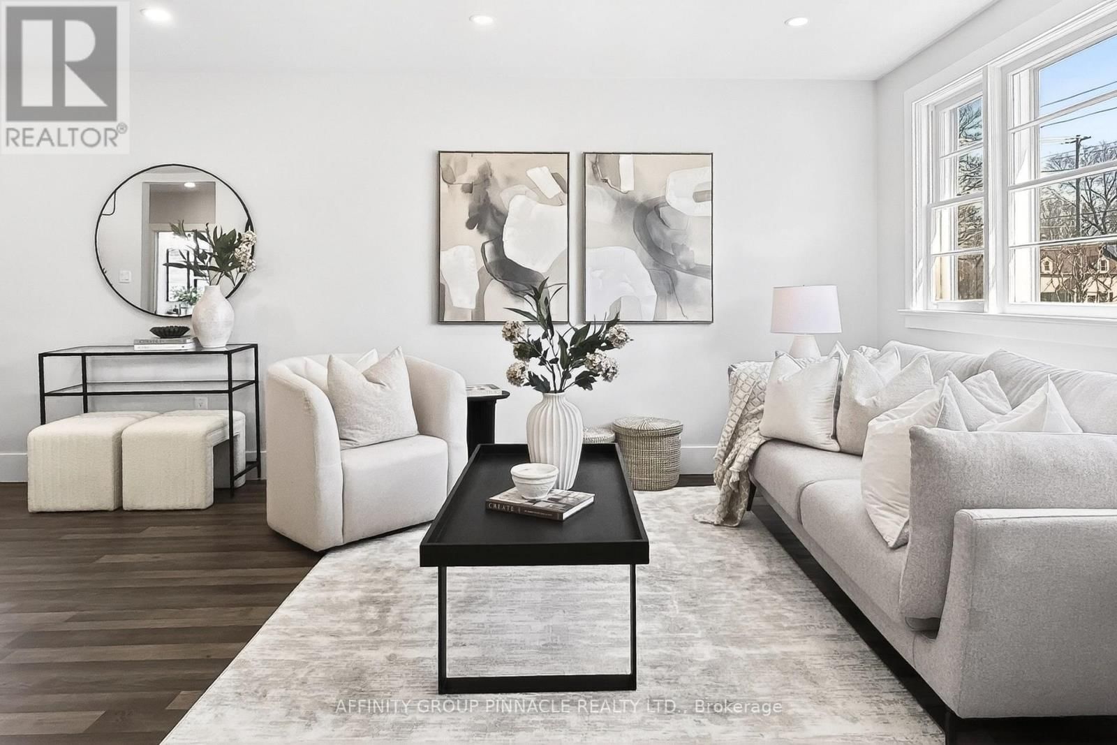 162 UNIVERSITY AVENUE EAST Image 6