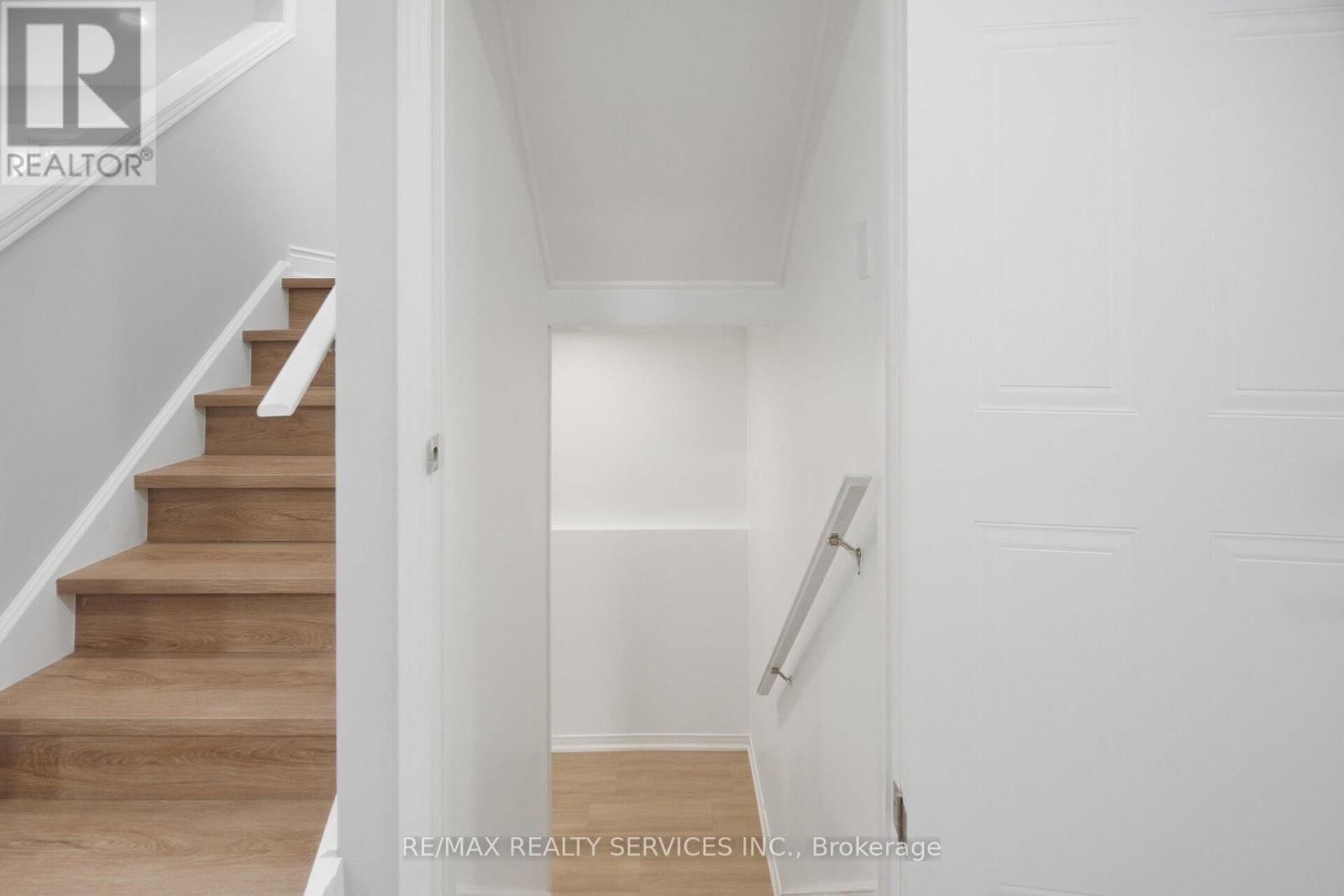 234 COUNTRY CLUB DRIVE Image 26