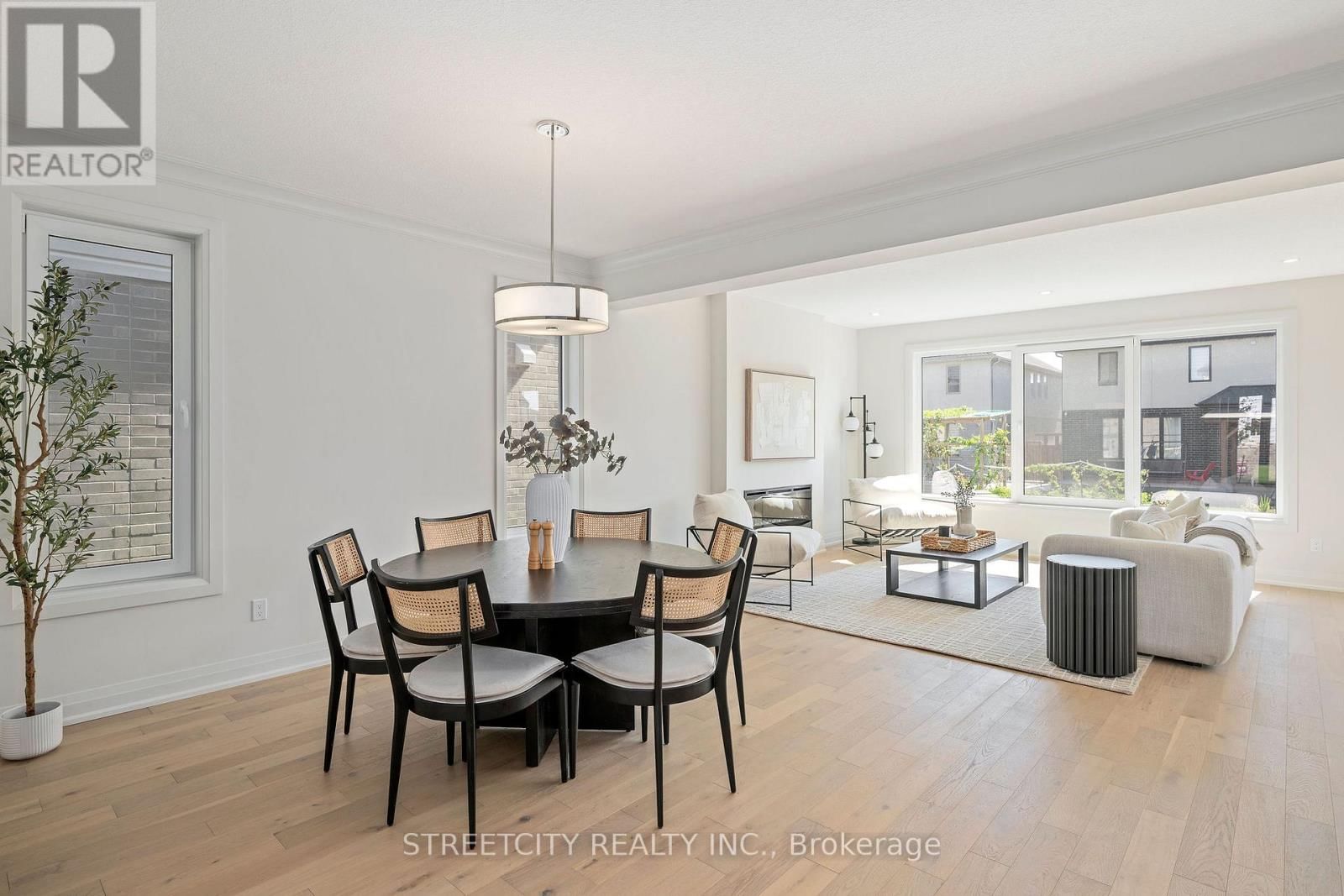 337 MANHATTAN DRIVE Image 12