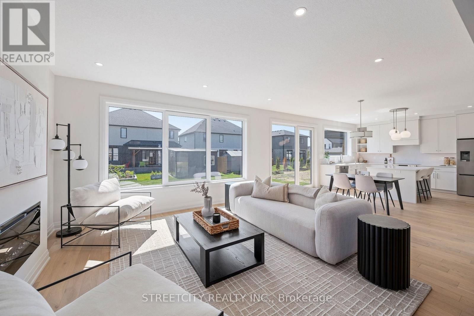 337 MANHATTAN DRIVE Image 4