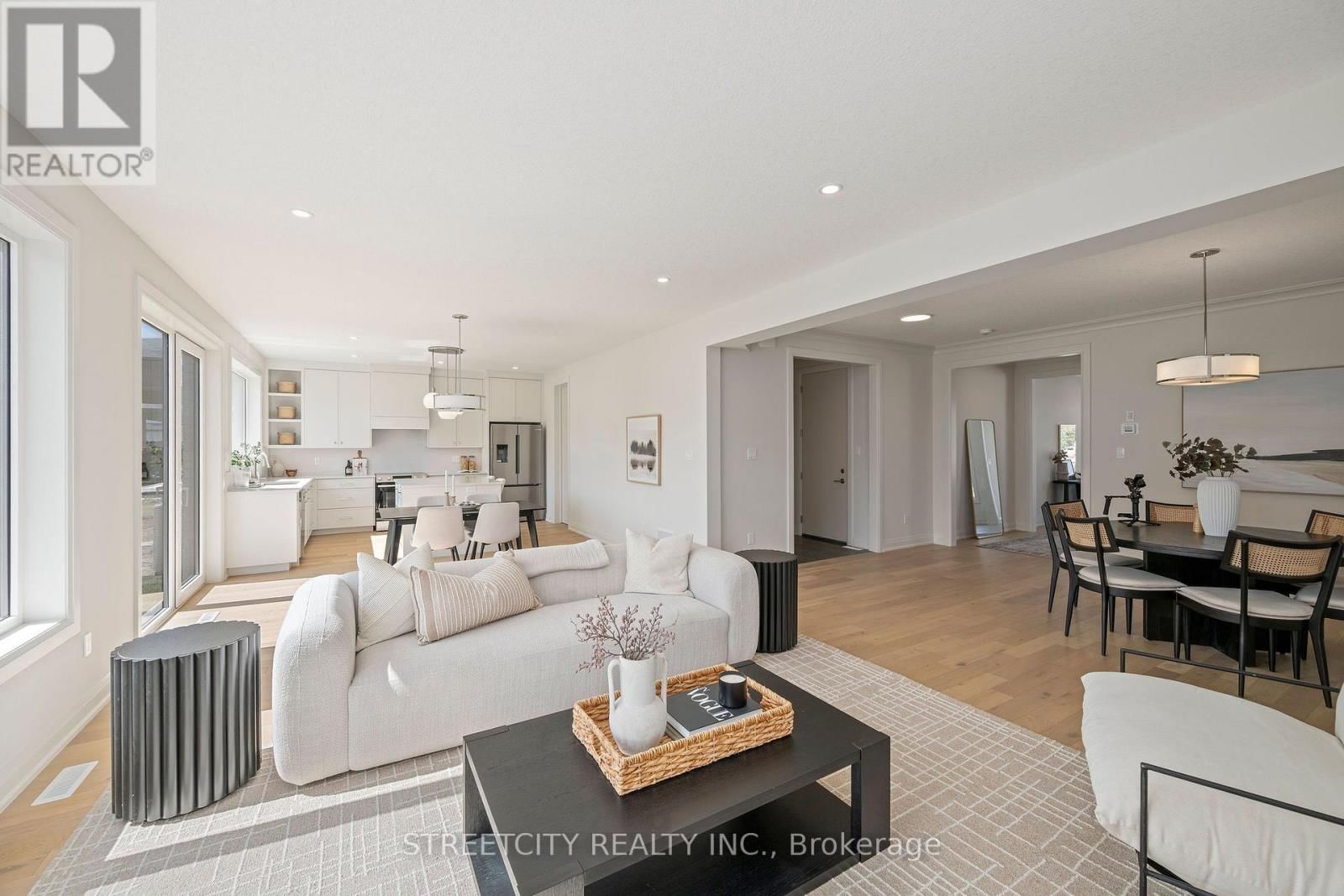 337 MANHATTAN DRIVE Image 5