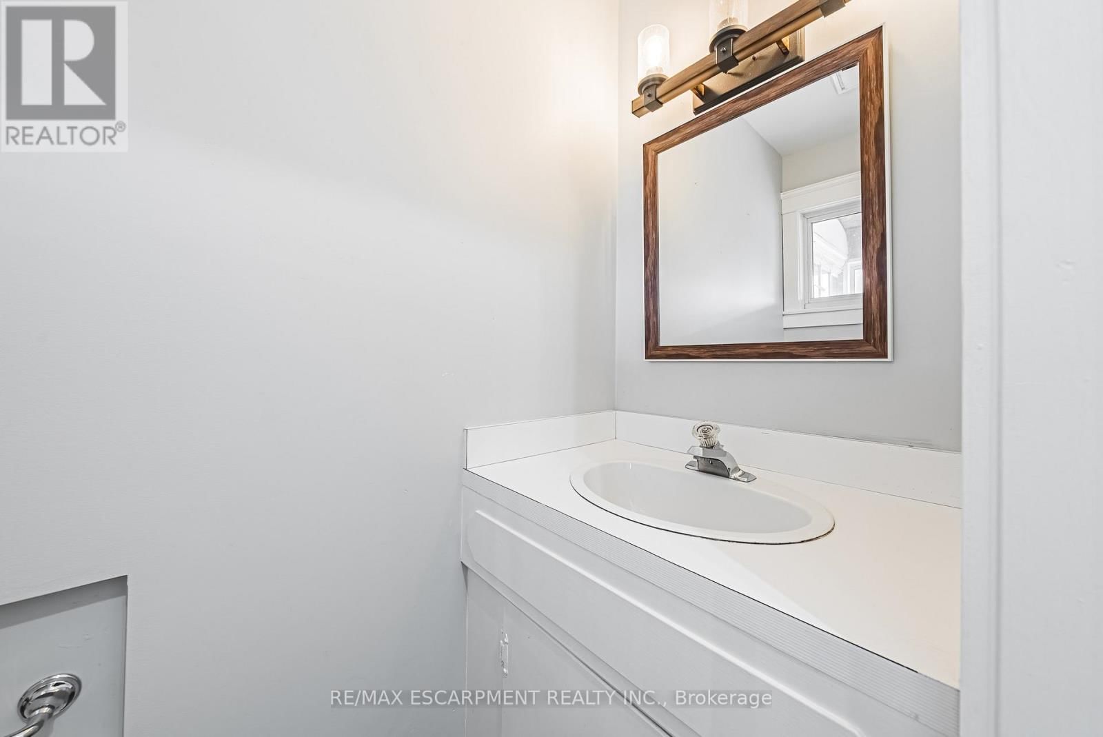 1292 GLANCASTER ROAD Image 14