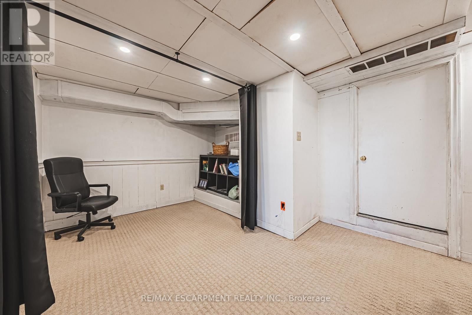 1292 GLANCASTER ROAD Image 33